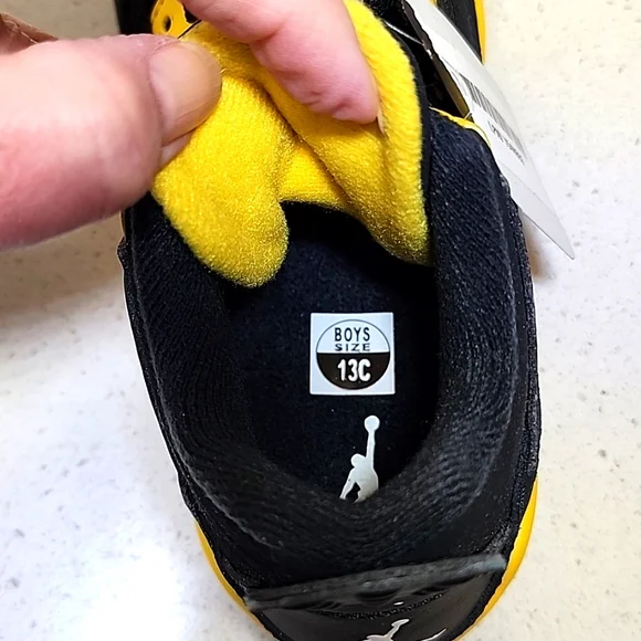 NIKE Air Jordan 4 Retro Thunder Black Yellow Sneakers Boys Size 13C NEW - Picture 7 of 9